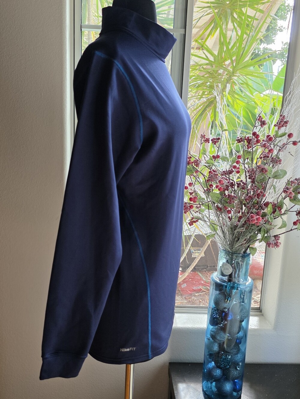 NIKE FIT THERMA TOP - Picture 3 of 6